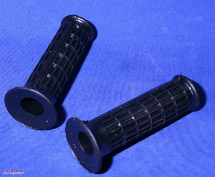 Деревянные рукоятки руля (диаметр 25 мм) — детальный ракурс