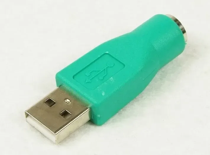 USB-адаптер для зарядки мотоцикла — детальный ракурс