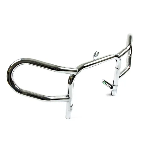 Подножки на дуги безопасности с широким выносом — детальный ракурс