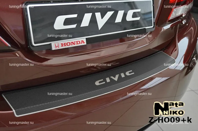 Хромированная крышка тормозного бачка Honda — детальный ракурс