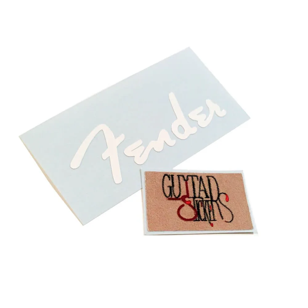 Пластиковый орёл на крыло мотоцикла — детальный ракурс