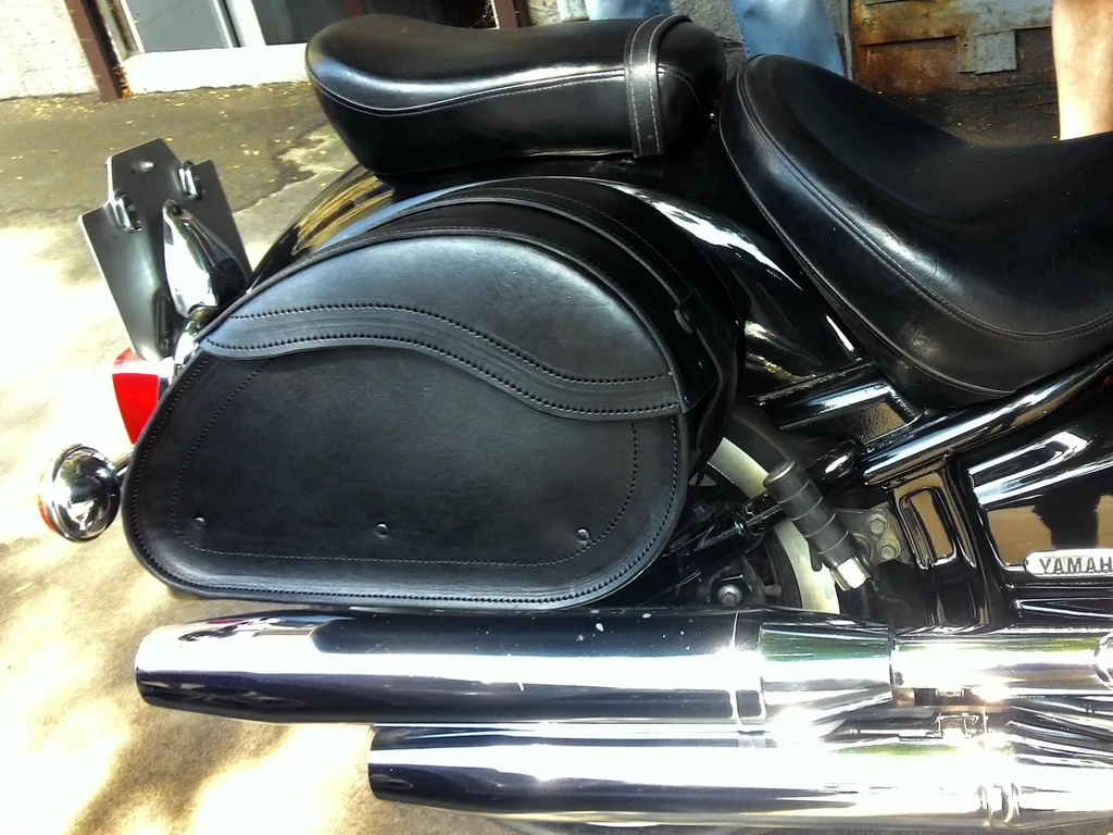 Пластиковые кофры для мотоцикла — детальный ракурс